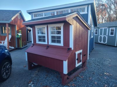 4' x 6' Wood Sided Chicken Coop